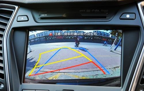 倒车影像的辅助线和实际的停车线不平行该怎么办?
